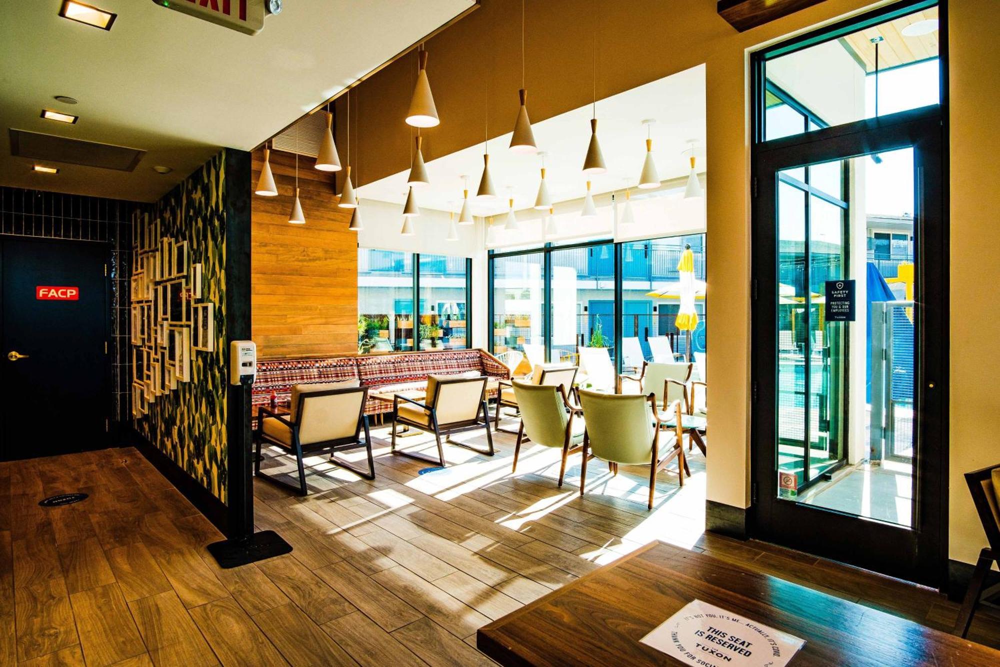 Hotel Voco The Tuxon By Ihg 4*