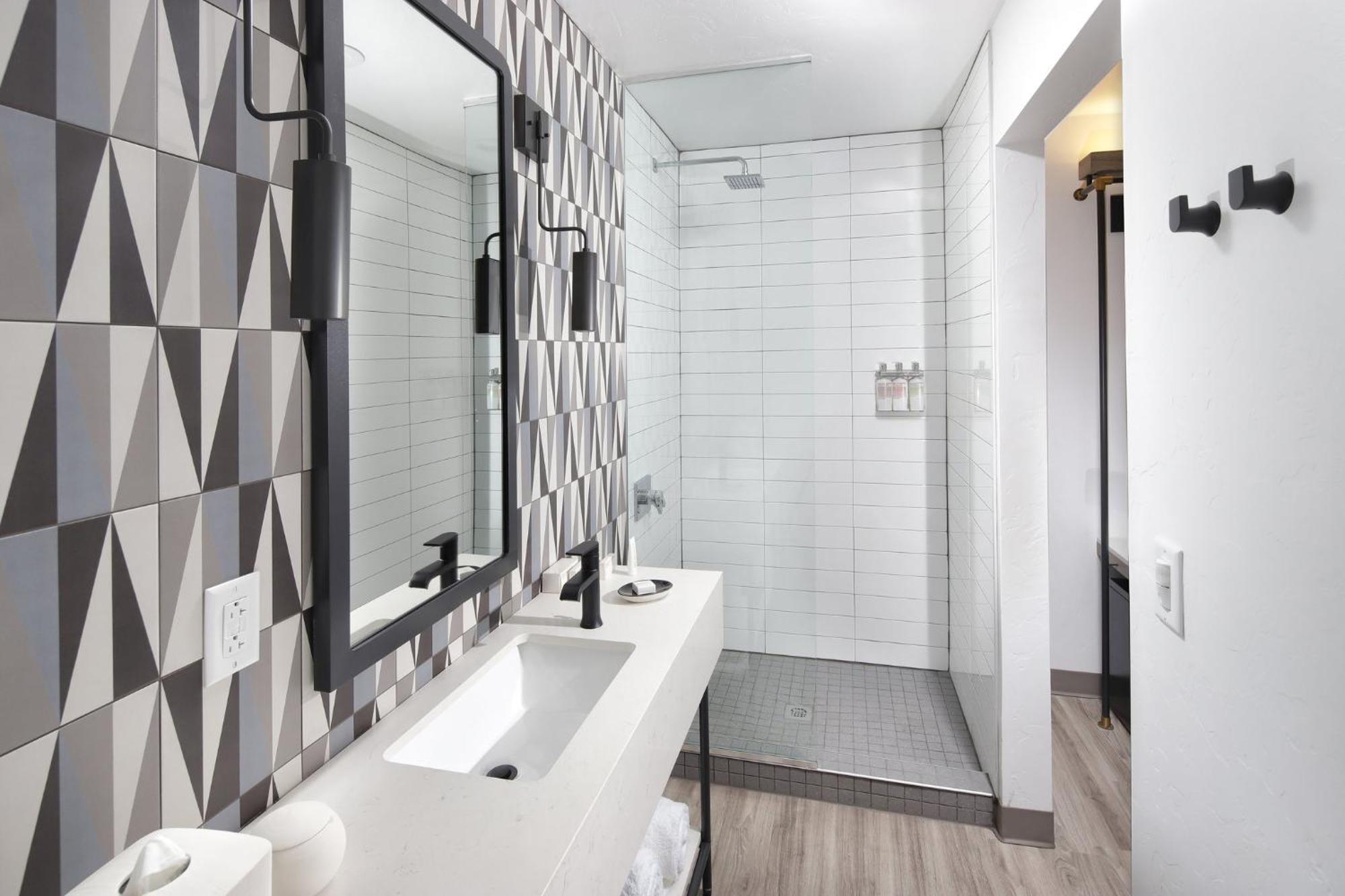 Voco The Tuxon By Ihg Hotel 4*