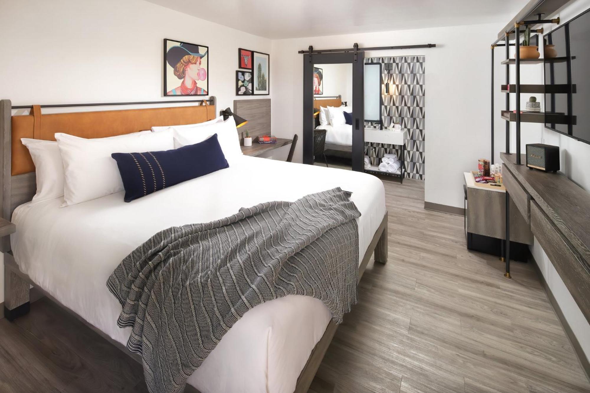 Voco The Tuxon By Ihg Hotel